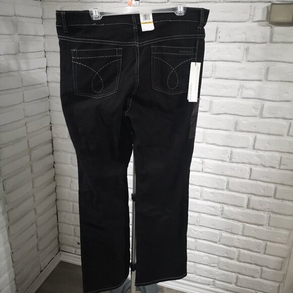 NWT Calvin Klein Ladies Plus Size 16W x 32 Black Bootcut Jeans - Picture 2 of 15